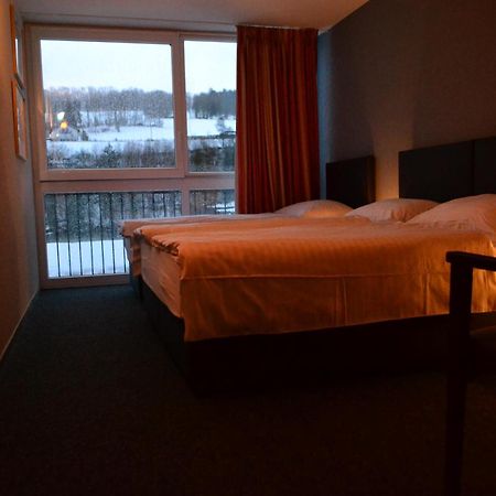Hotel Les Rives Du Doubs Les Brenets Екстер'єр фото