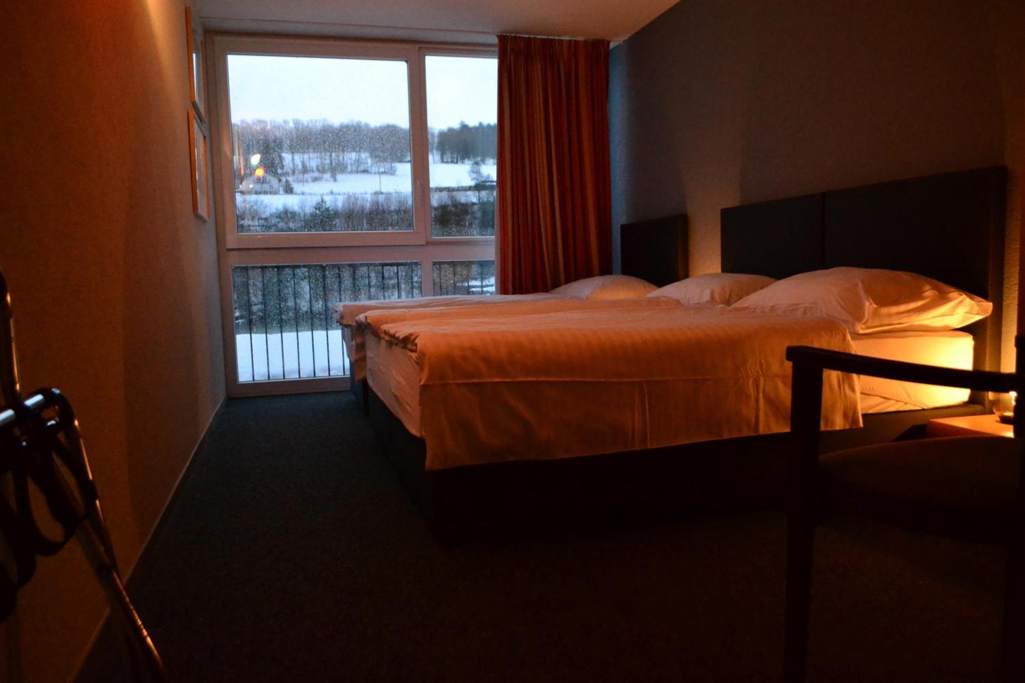Hotel Les Rives Du Doubs Les Brenets Екстер'єр фото
