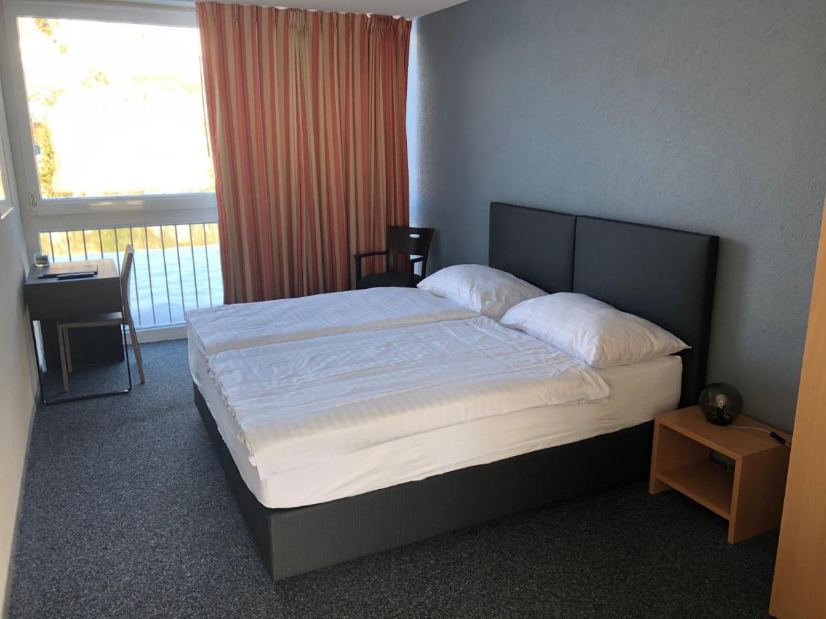 Hotel Les Rives Du Doubs Les Brenets Екстер'єр фото