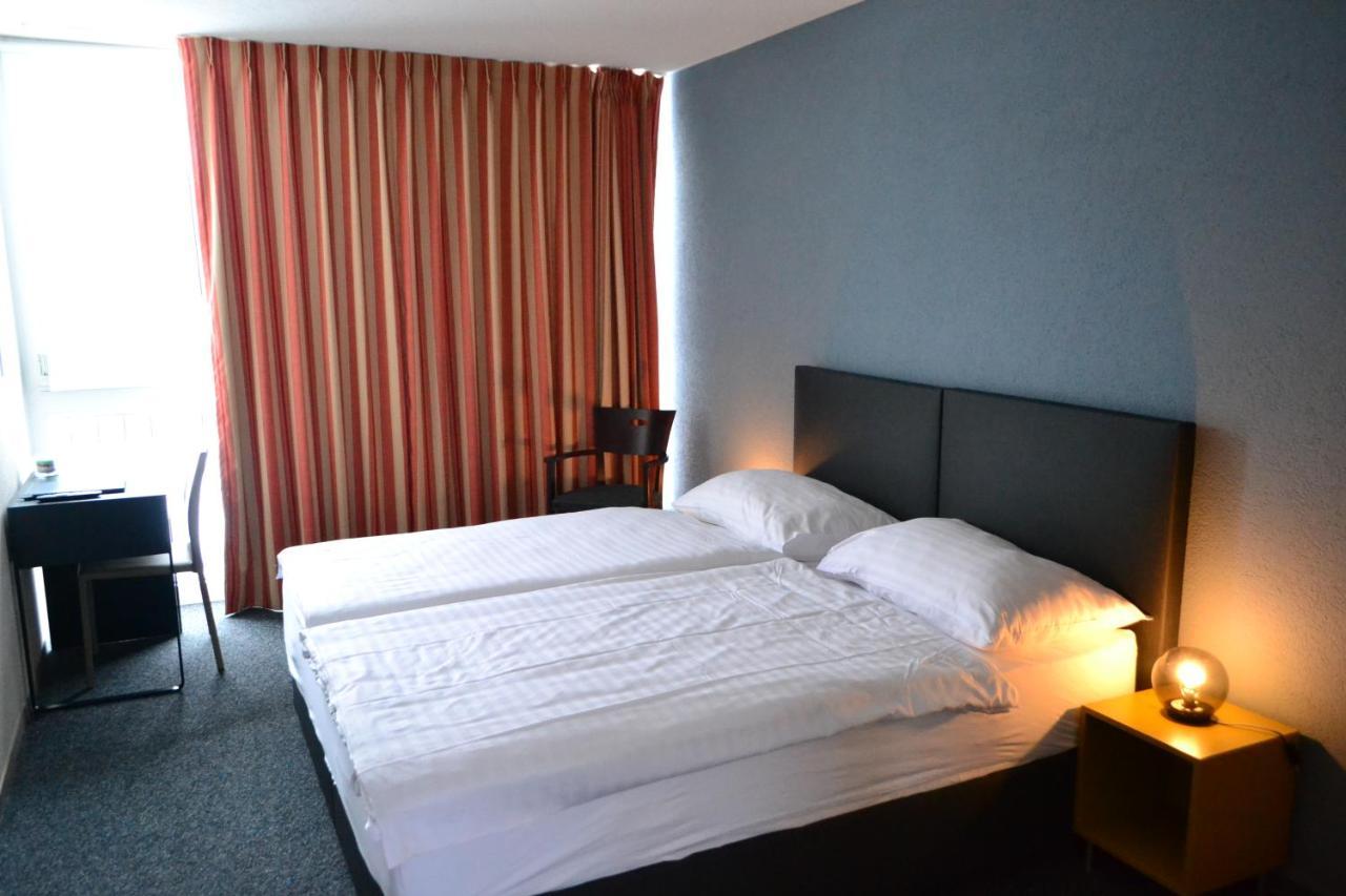 Hotel Les Rives Du Doubs Les Brenets Екстер'єр фото