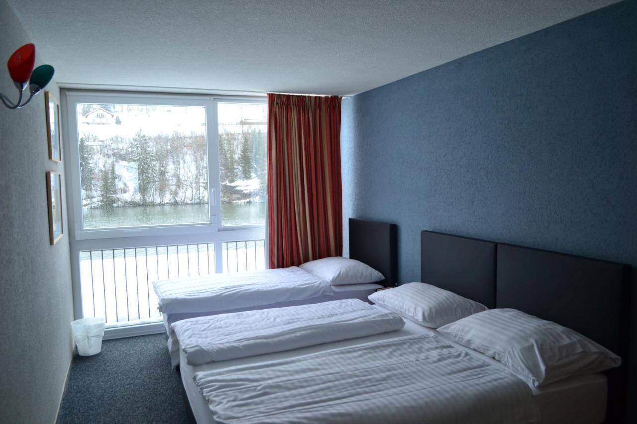 Hotel Les Rives Du Doubs Les Brenets Екстер'єр фото