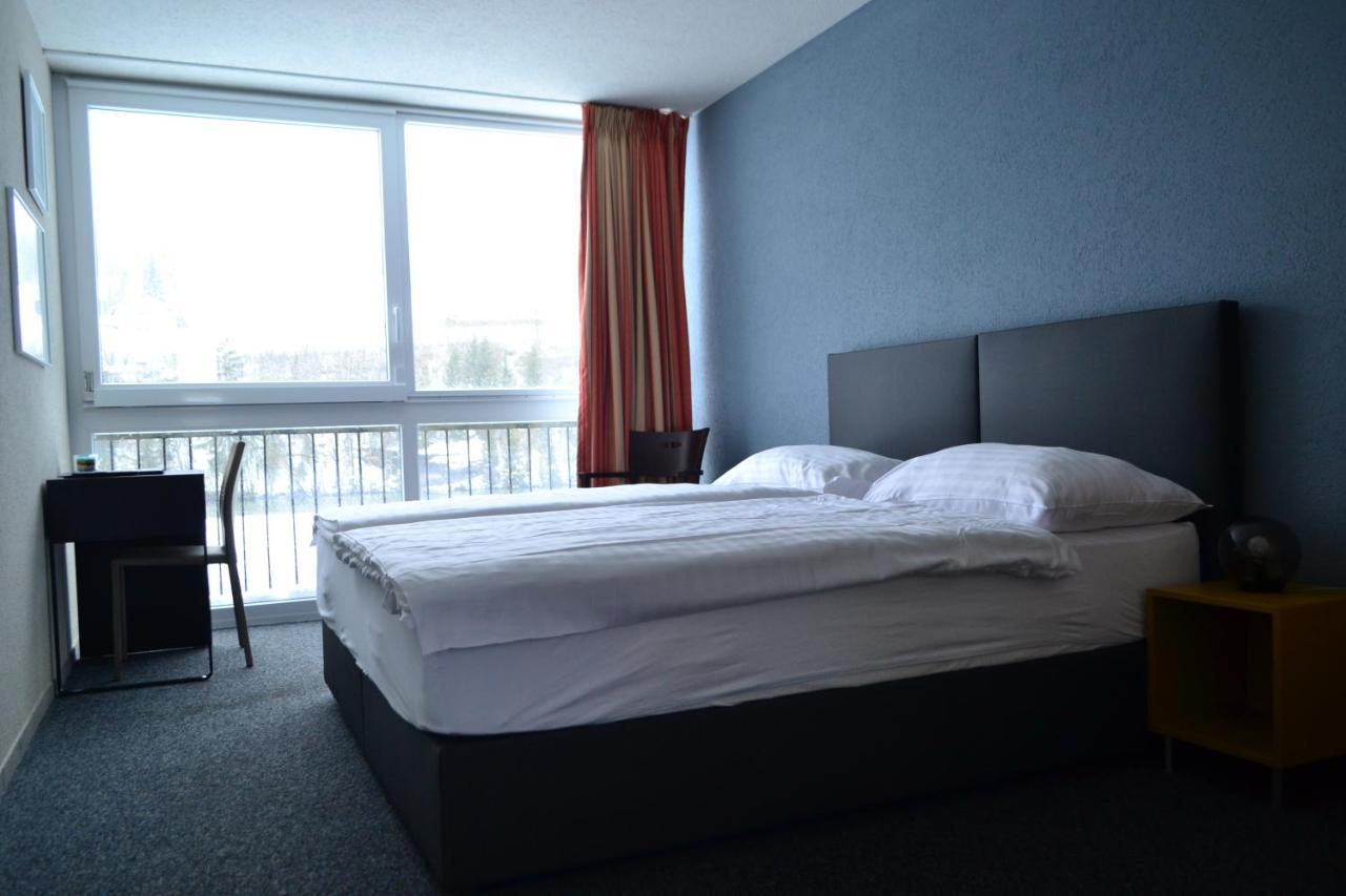 Hotel Les Rives Du Doubs Les Brenets Екстер'єр фото