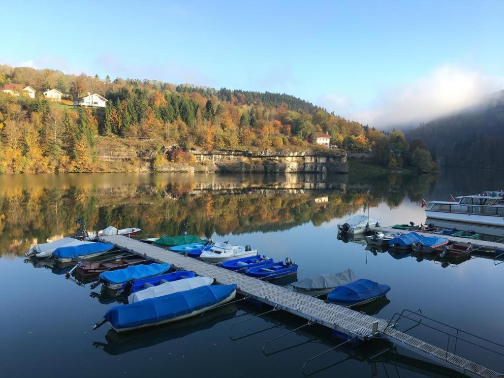 Hotel Les Rives Du Doubs Les Brenets Екстер'єр фото